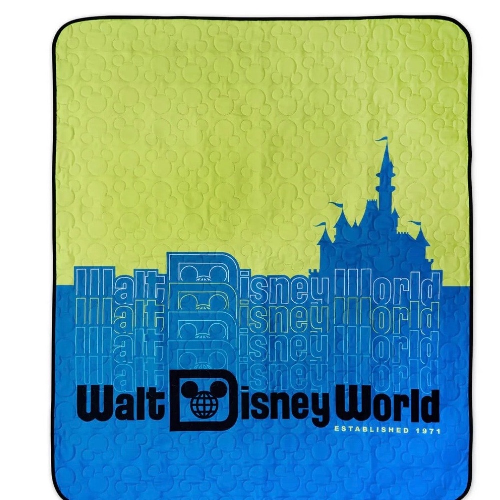 NWT Walt Disney World Castle Throw/Picnic/Beach Blanket